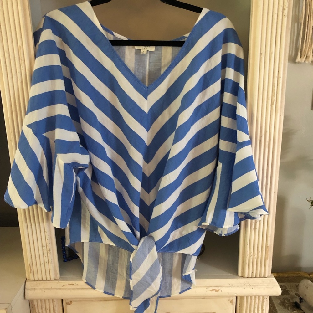 Boutique bought striped top with front tie detail.